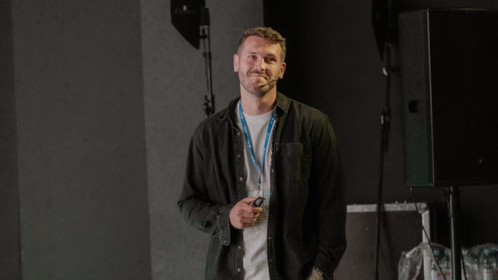 Senad Santic, Zendev CEO,  nearshoring software development company, speaking at SaaStanak event on how to know when to quit your startup.